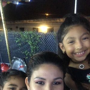 Meet your Posher, Yesenia